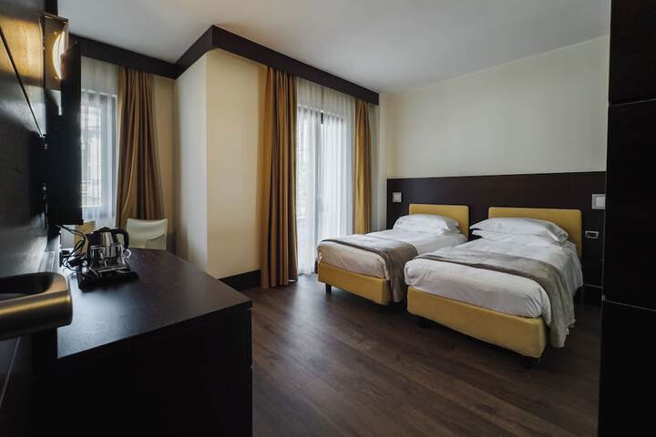 Room 14 of 66