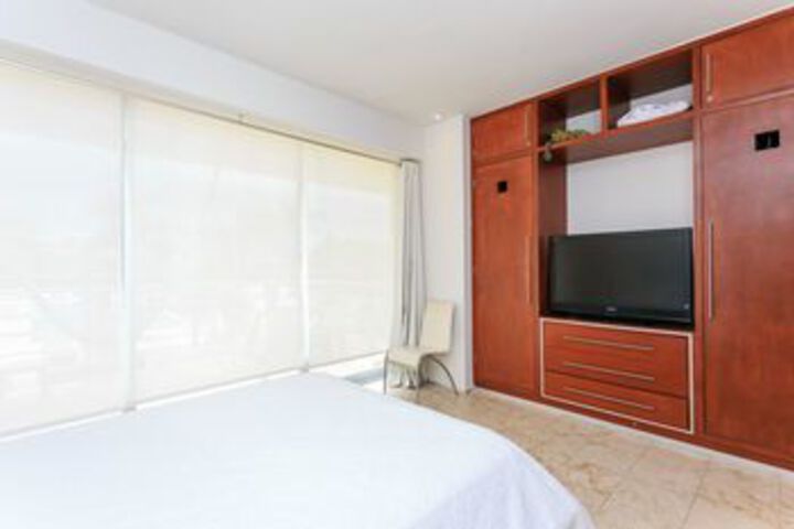 Room 25 of 108