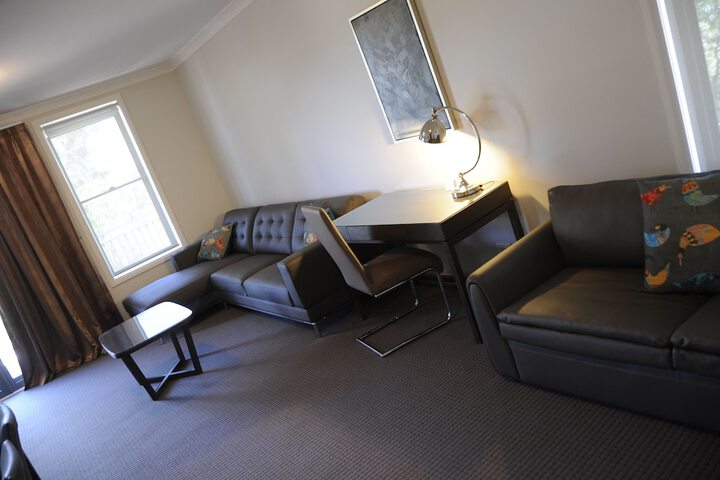Room 13 of 27