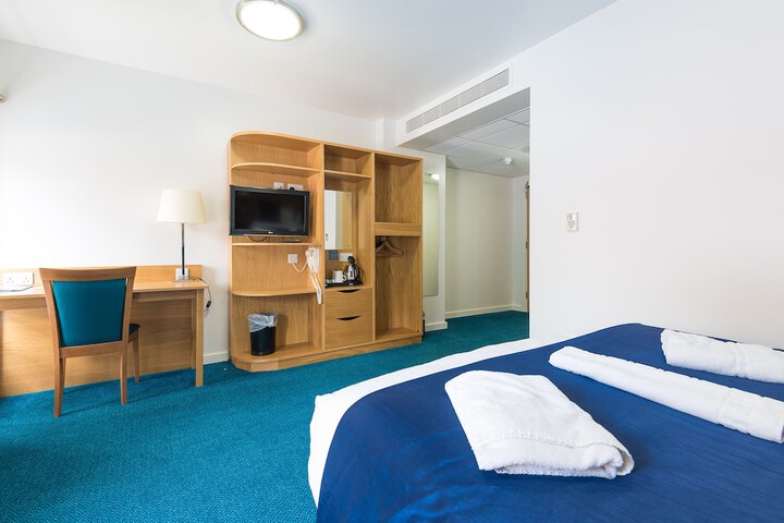 Room 7 of 57