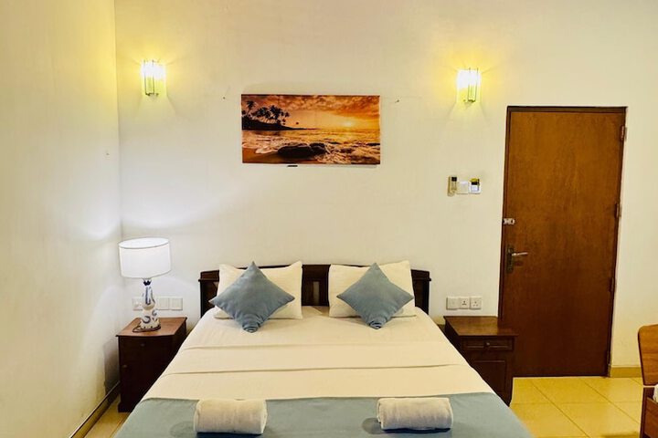Room 7 of 44