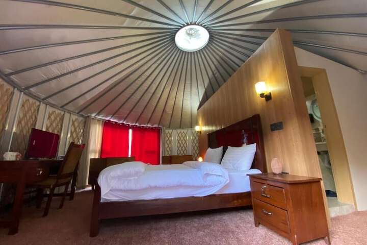 Room 10 of 20