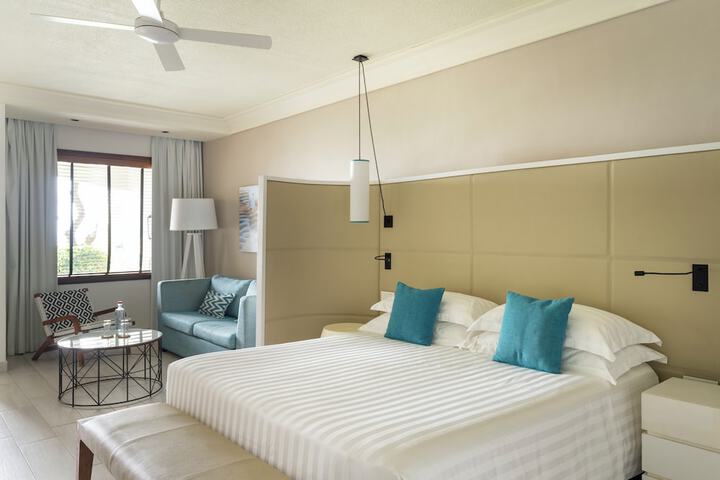Room 34 of 147