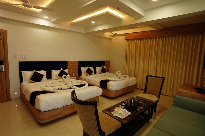 Room 10 of 29