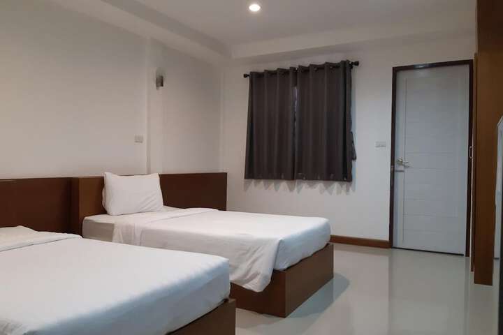 Room 10 of 45