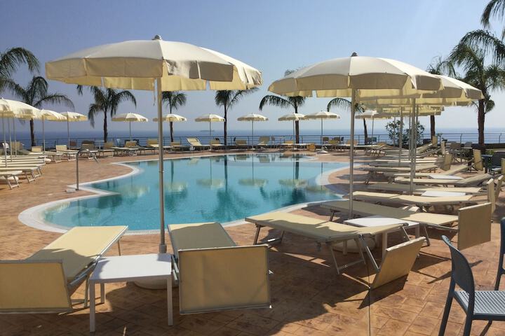 Hotel with Pool