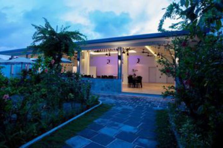 Hotel Exterior 19 of 39