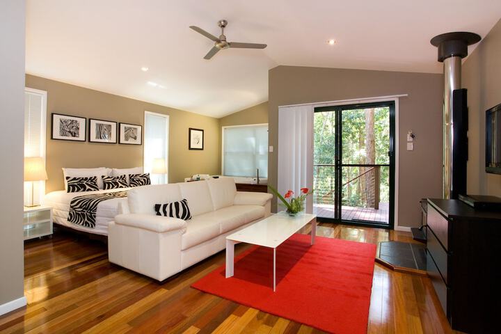 Room 3 of 31