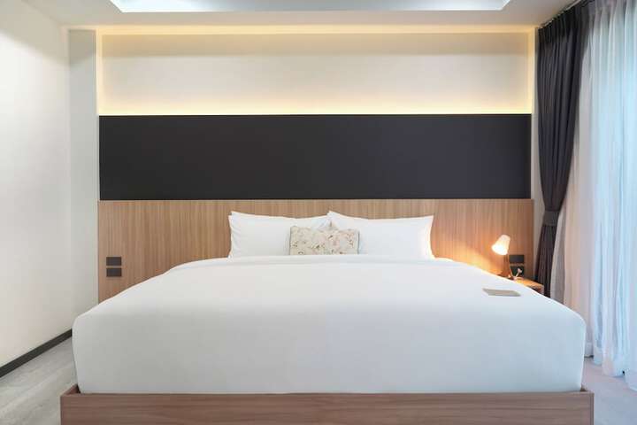 Room 6 of 49