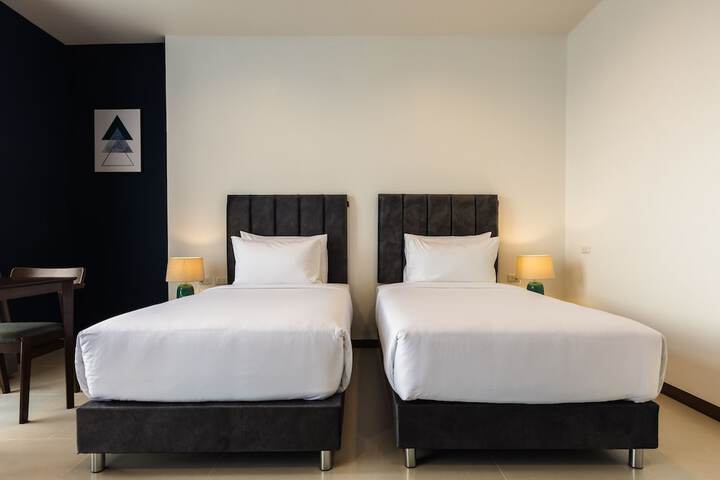 Room 44 of 257