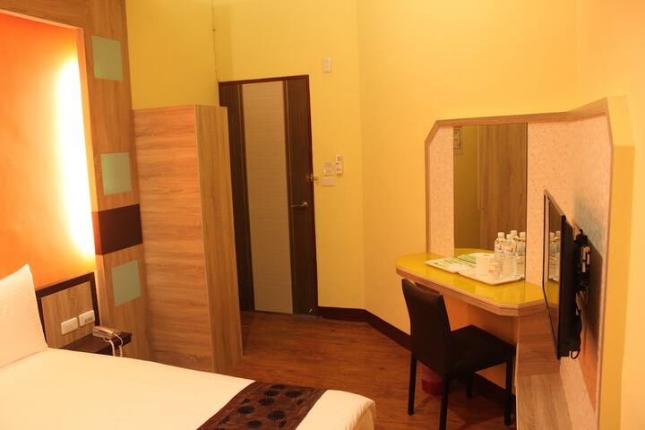 Room 17 of 91
