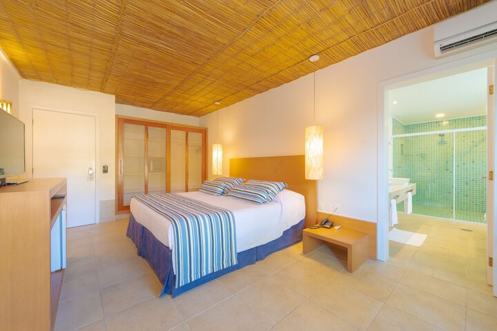 Room 4 of 130