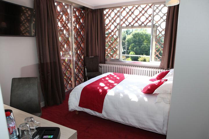 Room 11 of 62