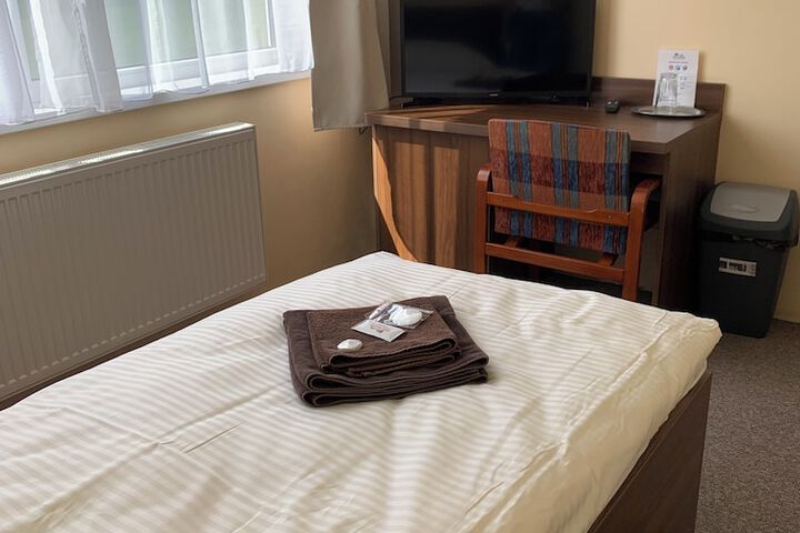 Room 9 of 44