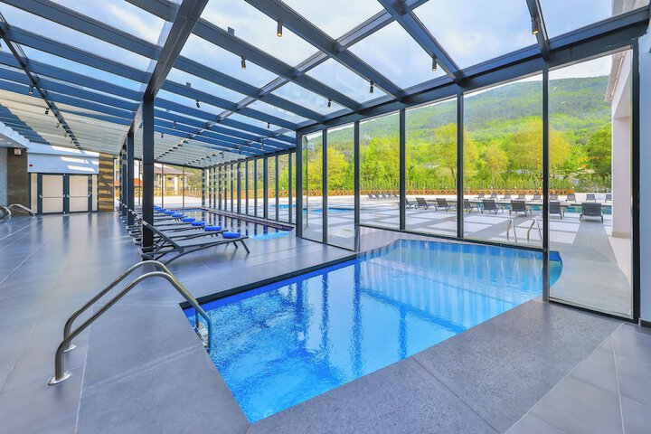Pool 54 of 89