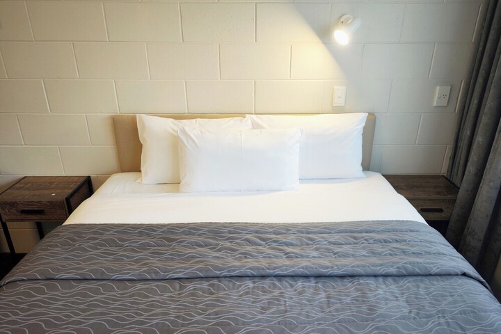Room 6 of 36