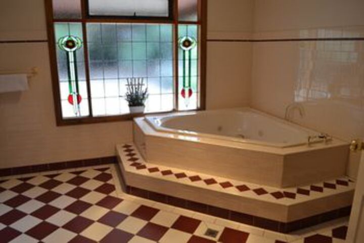 Hot Tub 8 of 12