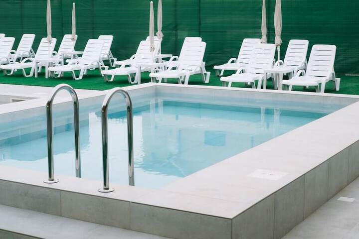 Pool 65 of 86