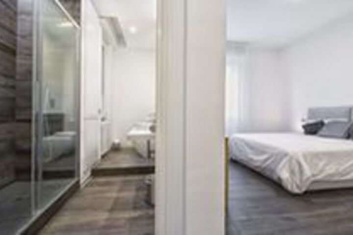 Room 15 of 18