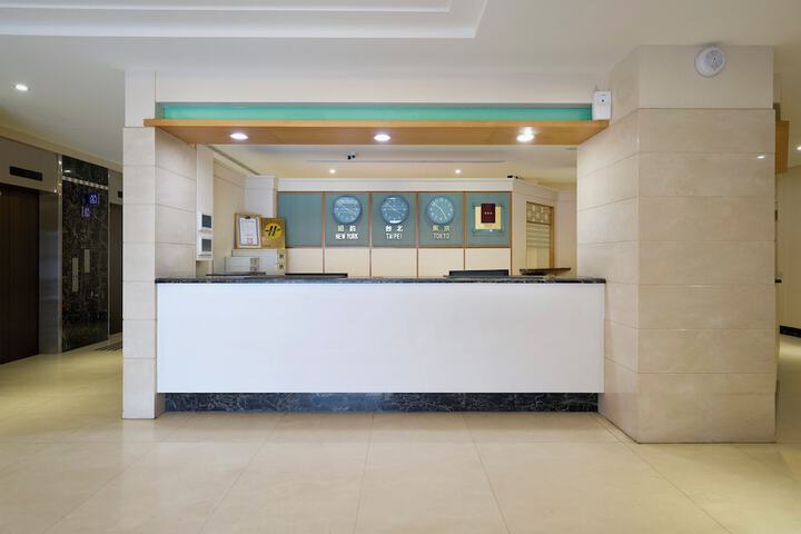 Hotel Interior 4 of 44