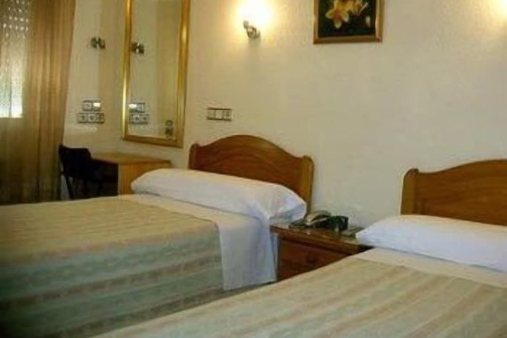 Room 6 of 23