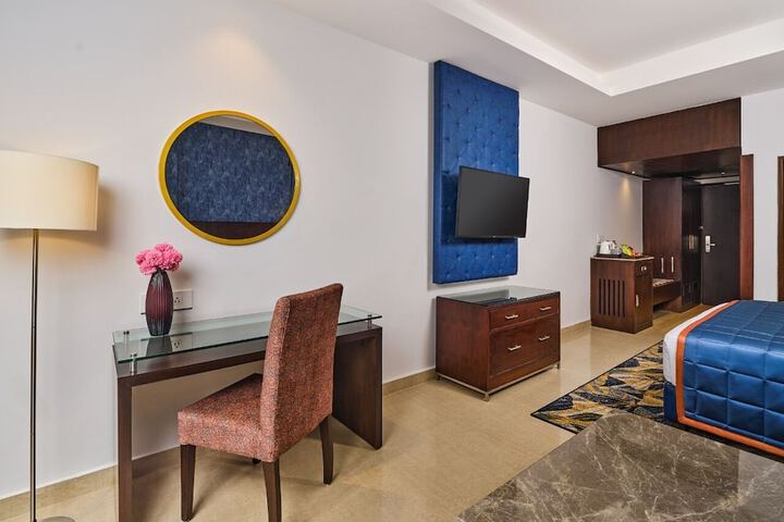 Room 8 of 35