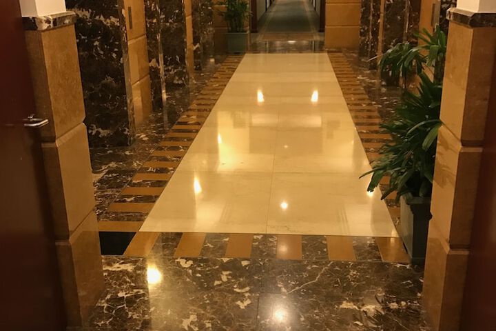 Ballroom/Hall 98 of 114