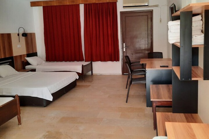 Room 7 of 19