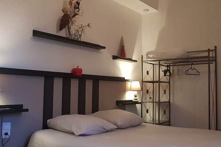 Room 3 of 16