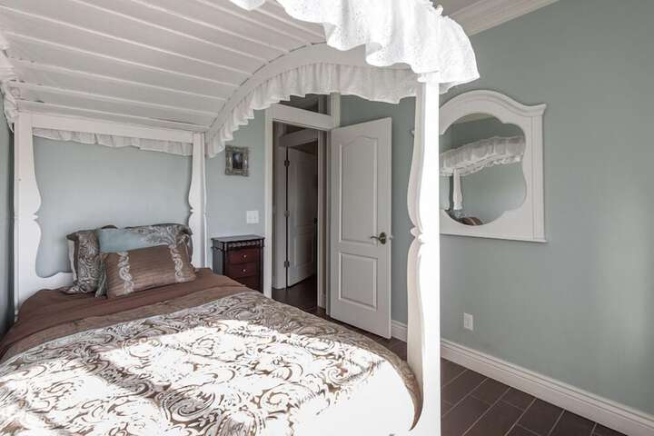 Room 27 of 188