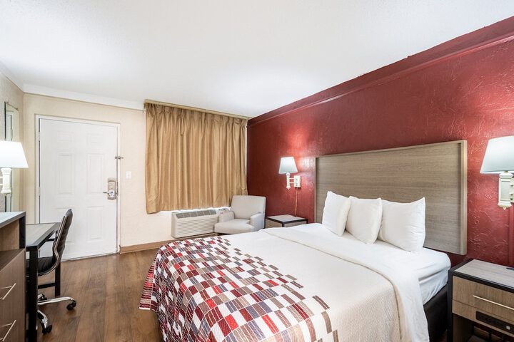 Room 13 of 35
