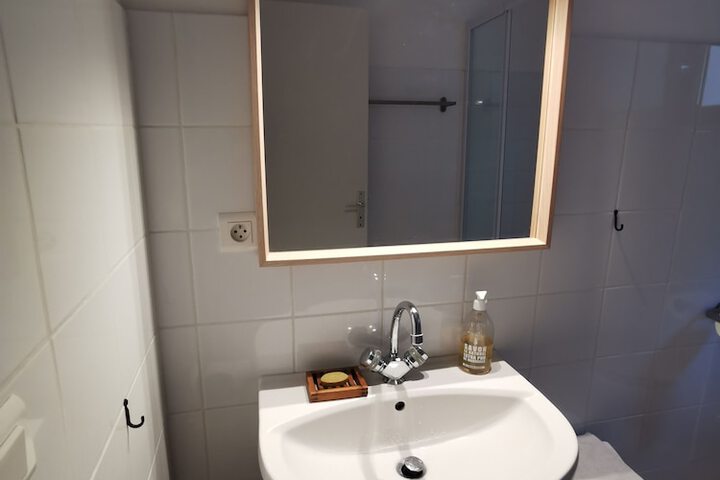 Room 21 of 124