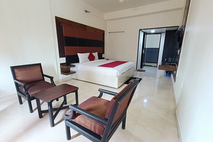 Room 8 of 13