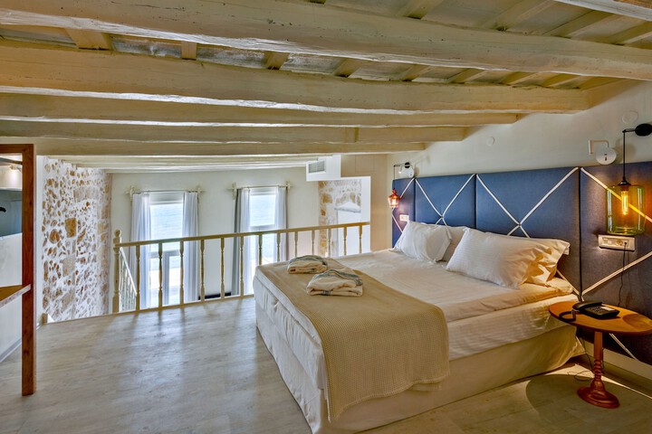 Room 33 of 67