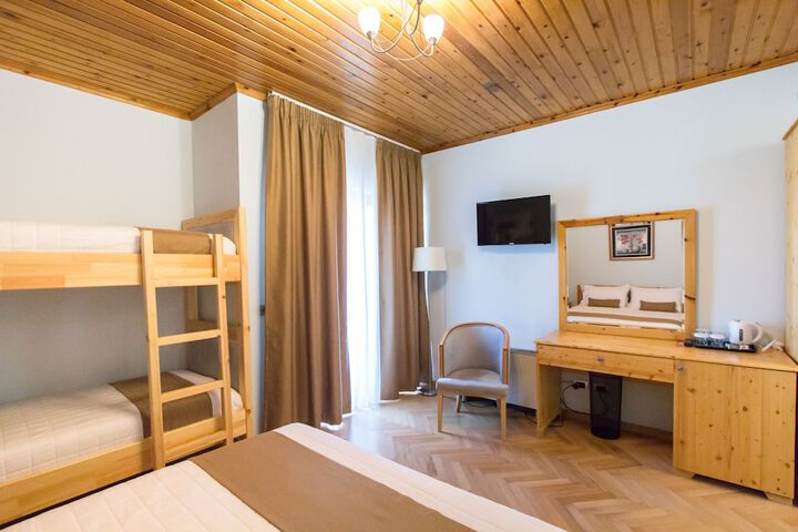 Room 3 of 57