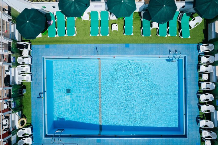 Pool 41 of 88