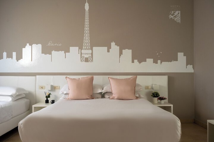 Room 18 of 47