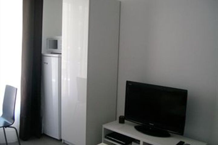 Room 12 of 22
