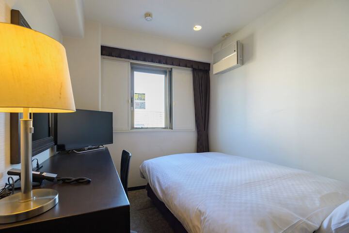 Room 26 of 69