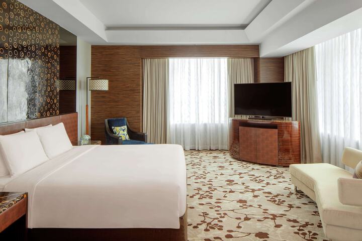 Room 28 of 146
