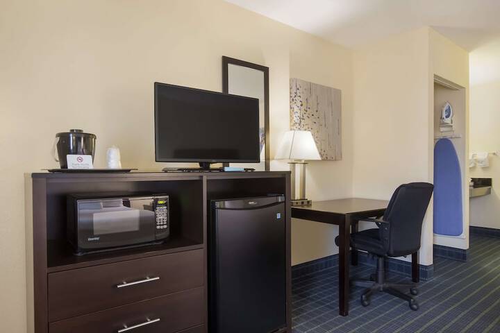2 Double Beds (3 of 14)
