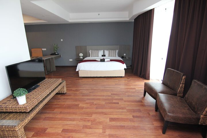 Room 28 of 68