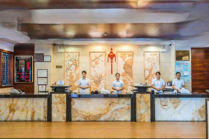 YANGJIANG LANBOWAN HOTEL