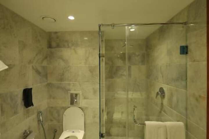 Room 13 of 17
