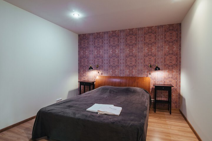 Room 5 of 40