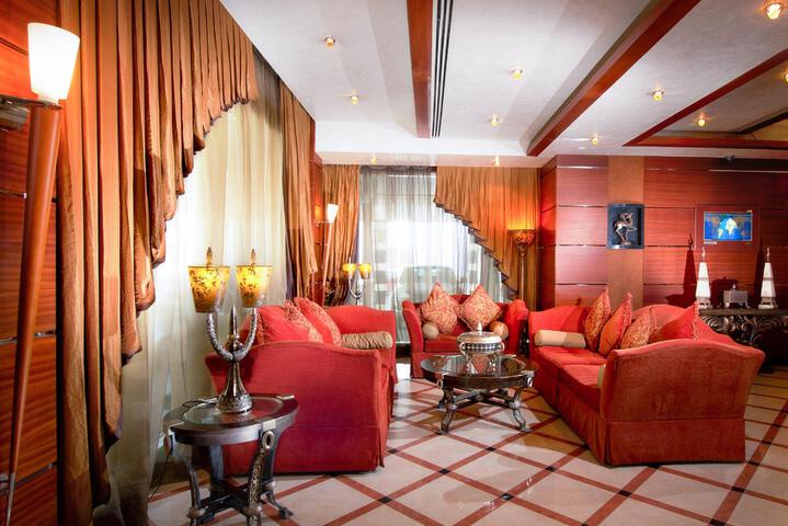 Entrance & Lobby