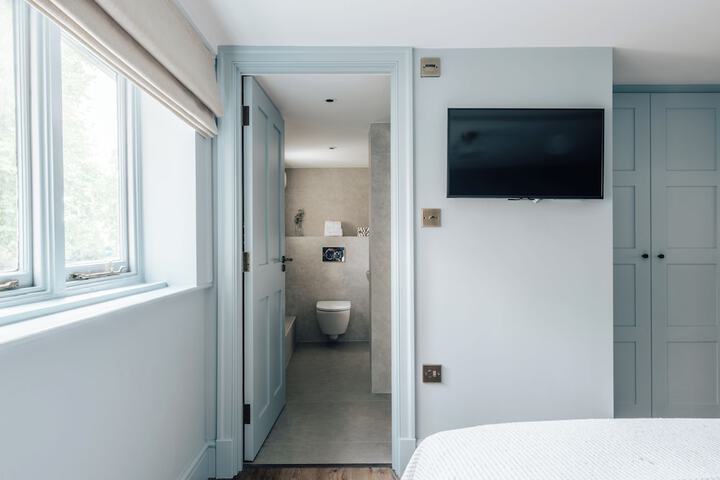 Room 127 of 160