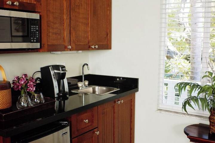 Private kitchenette