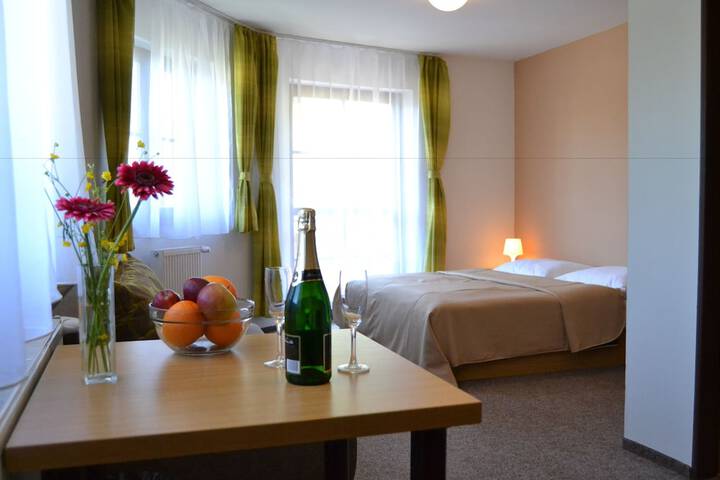 Room 2 of 37