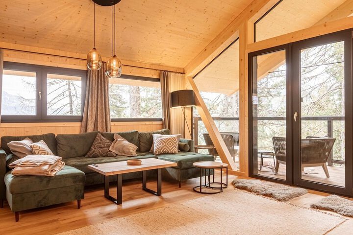 Lavish Chalet With Sauna &  hot tub in Stadl-Predlitz